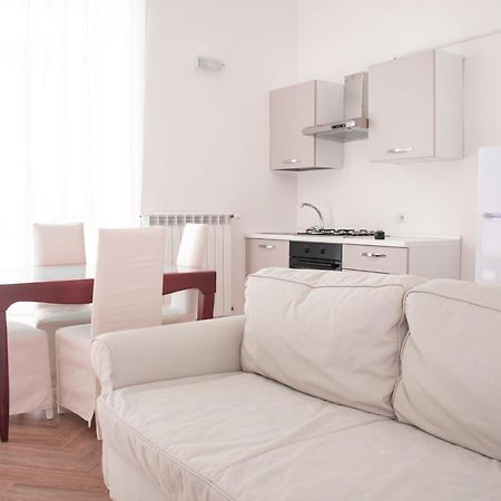 Апартаменты Luxury Bnb Pisacane Бари Экстерьер фото